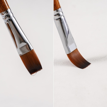 Single flat brush for acrylic painting