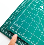 Numbered cutting mat 1