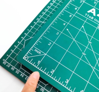 Numbered cutting mat 1