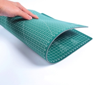 Numbered cutting mat 6